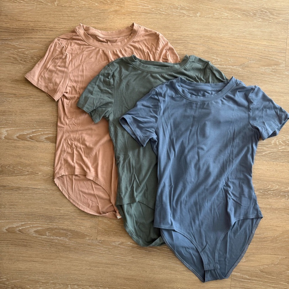 Women’s 3-Pack Short Sleeve Bodysuit — Blue, Olive, and Tan, Size Large